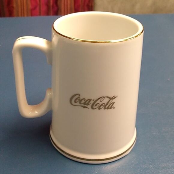 Vintage 1985 Fisherman Ceramic Mug - Picture 4 of 6